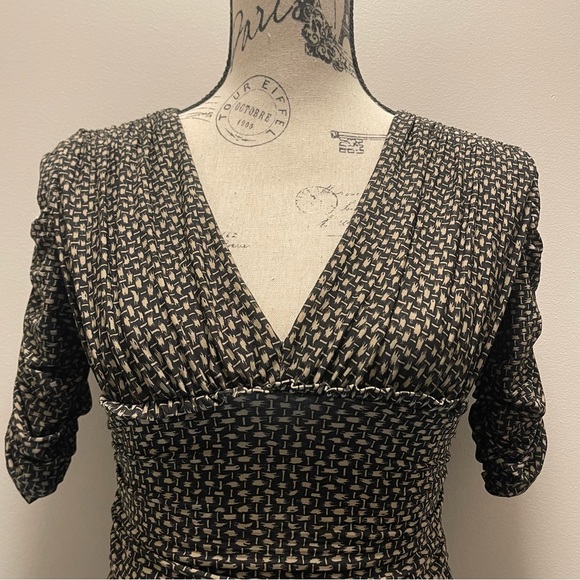 Burberry Stretchy Dress - Picture 3 of 3